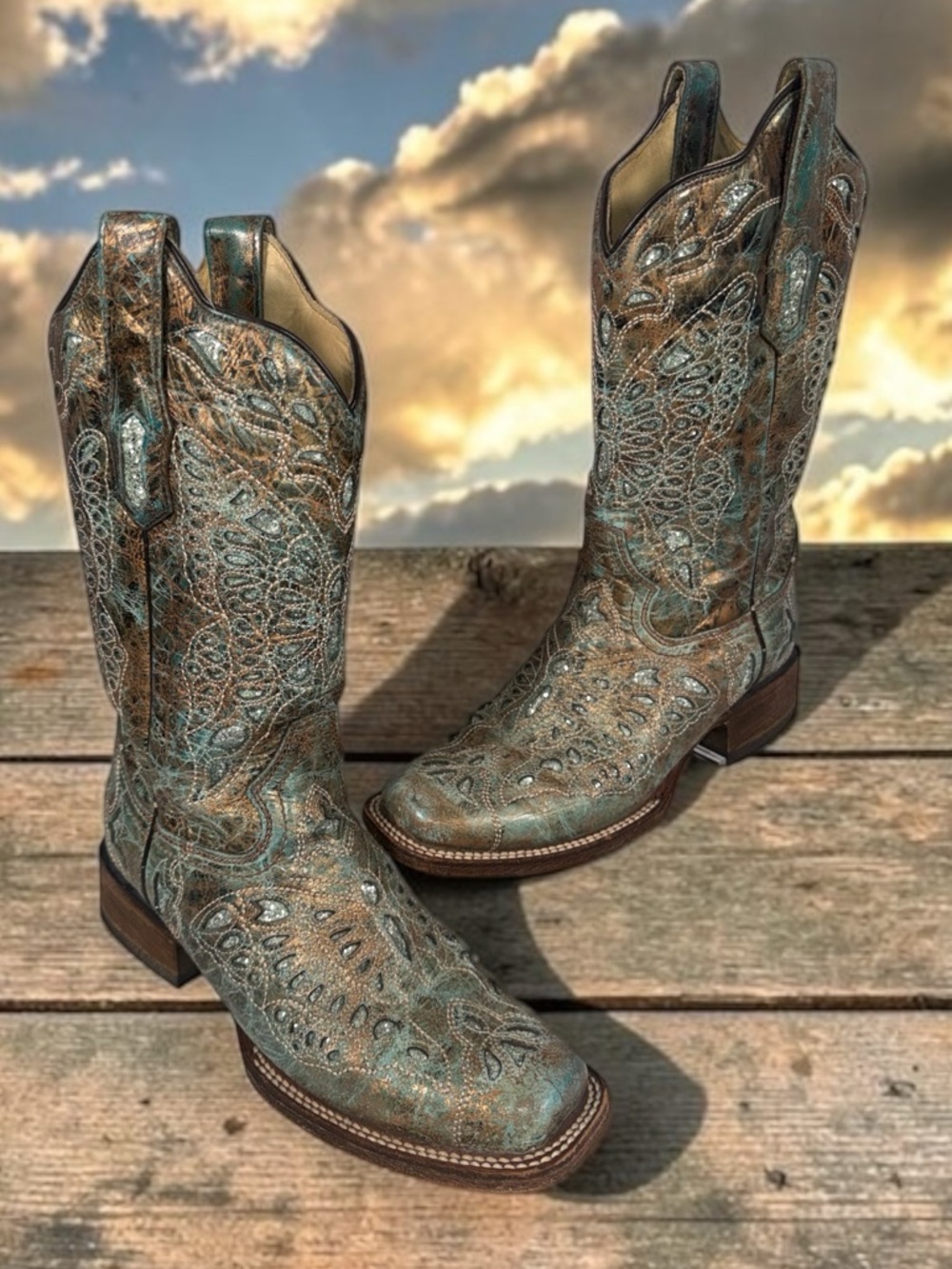 Corral Ladies Metallic Bronze/Turquoise Glitter Boots.